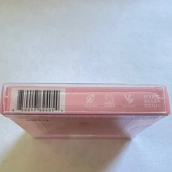 PYT Beauty Blush, Hot Flush Blush, light pink, nude blush,Brand new, NIB - Picture 6 of 9